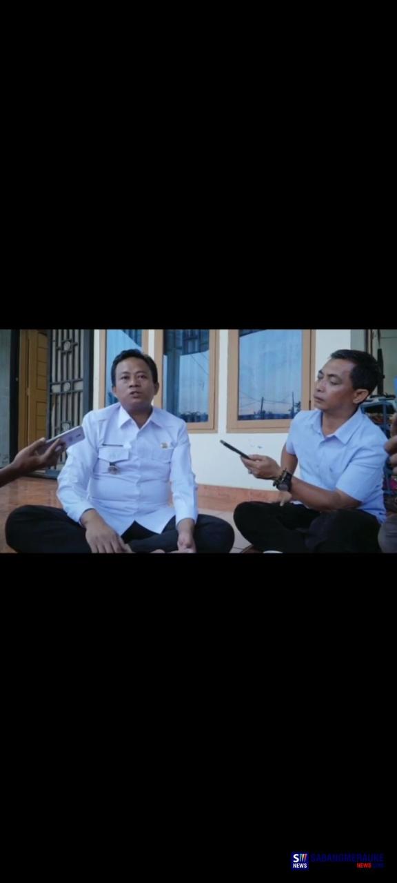 Camat Dicopot Usai Bantu Guru Kontroversial, Bupati: Tak Aman!