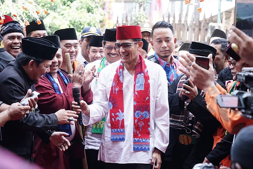 Sandiaga Uno Santai, Sudah Kemasi Barang dari Rumah Dinas! 1 Sandiaga Uno Santai, Sudah Kemasi Barang dari Rumah Dinas!