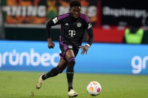 Masa Depan Davies di Bayern Gelap, Hengkang?
