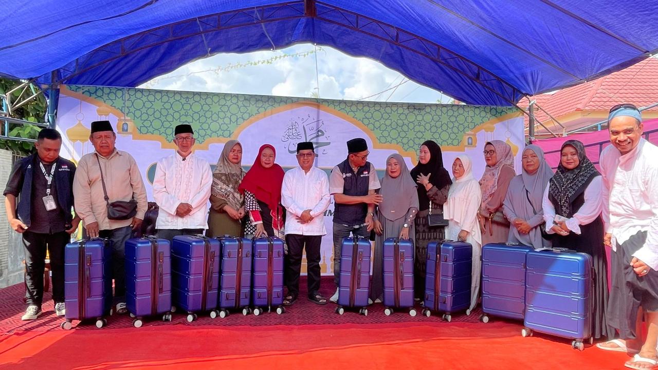 10 Warga Polman Berangkat Umrah Gratis, Rezeki Tak Terduga di Deklarasi BESTI dan Dzikir Akbar 1 10 Warga Polman Berangkat Umrah Gratis, Rezeki Tak Terduga di Deklarasi BESTI dan Dzikir Akbar