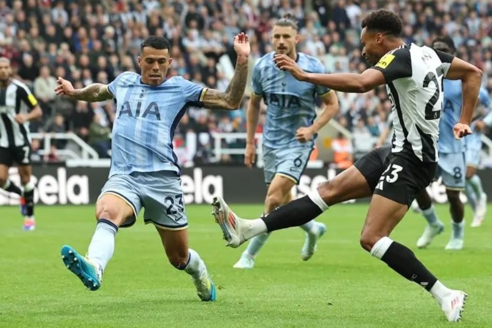 Eddie Howe: Tetap di Newcastle atau Gagal di Timnas?