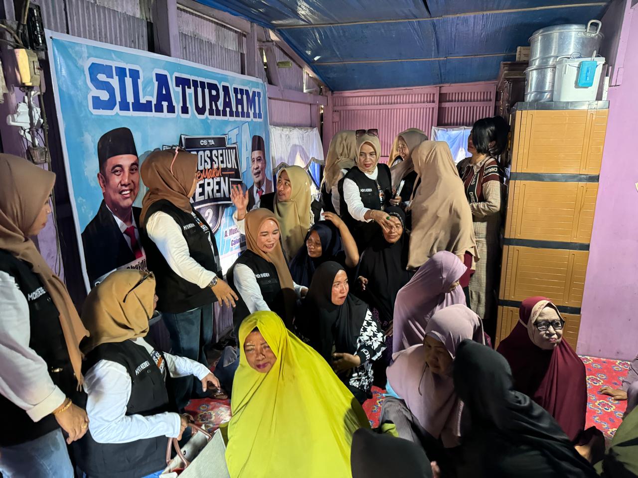 Ibu-ibu Siap Menangkan Chaidir - Muetazim di Maros 1 Ibu-ibu Siap Menangkan Chaidir - Muetazim di Maros
