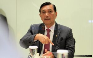 Luhut, Si "Super Menteri" : Jabatannya Lebih Banyak dari Tugasnya!