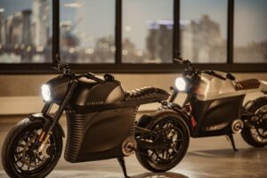 Motor China Jadi Sasaran Tembak AS Berikutnya?