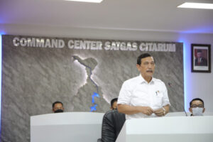 Luhut Binsar Pandjaitan: Si Raja Dua Jabatan di Kabinet Prabowo!