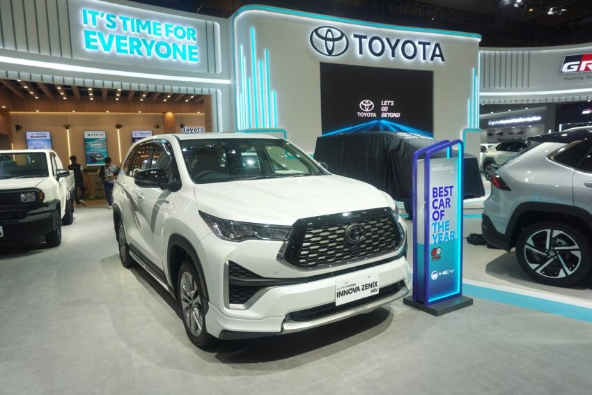 Toyota Siap Luncurkan Mobil Hybrid Super Irit!