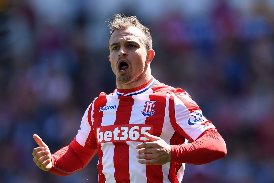 Wartakini.id - Swiss, negara yang dikenal dengan kekayaan dan keindahan alamnya, ternyata juga memiliki talenta sepak bola yang tak kalah hebat. Salah satunya adalah Xherdan Shaqiri, pemain mungil yang memiliki catatan gemilang di level klub.