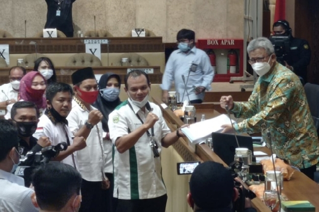 Guru Honorer Dicopot, Polisi dan Jaksa Ikut Terjungkal