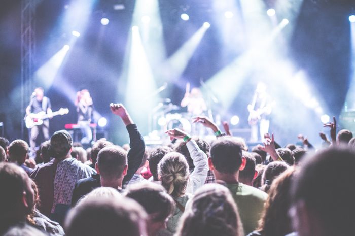 Konser di Mimpi, Pertanda Bahagia atau Kekecewaan?