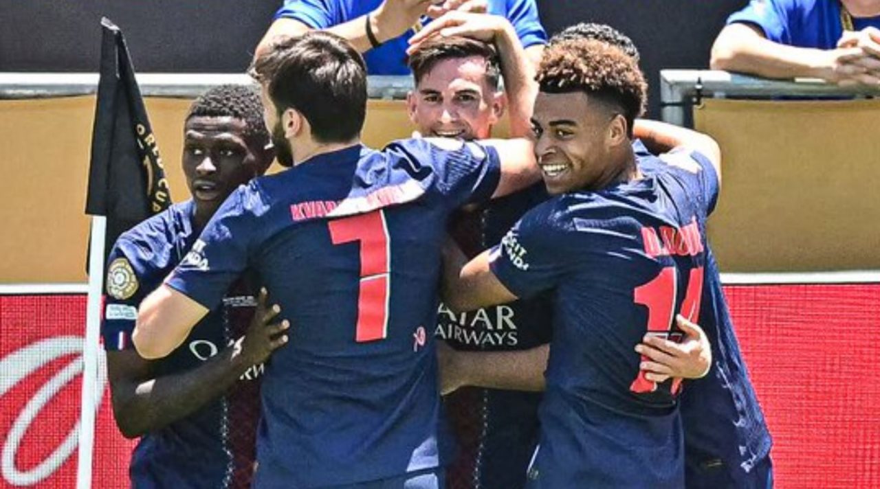 PSG Hancurkan Atletico 4-0!