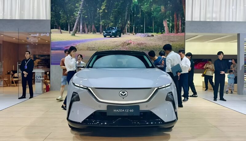 Mazda EZ-60: 26.000 Pemesanan dalam 4 Hari!