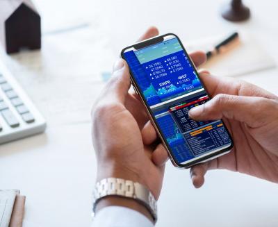 IHSG Tembus 6.900! Saham Naik, Investor Girang?