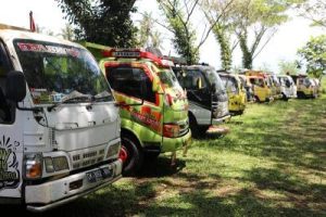 Awas! Larangan Truk 'Obesitas' Ancam Negara Rugi Triliunan Rupiah!