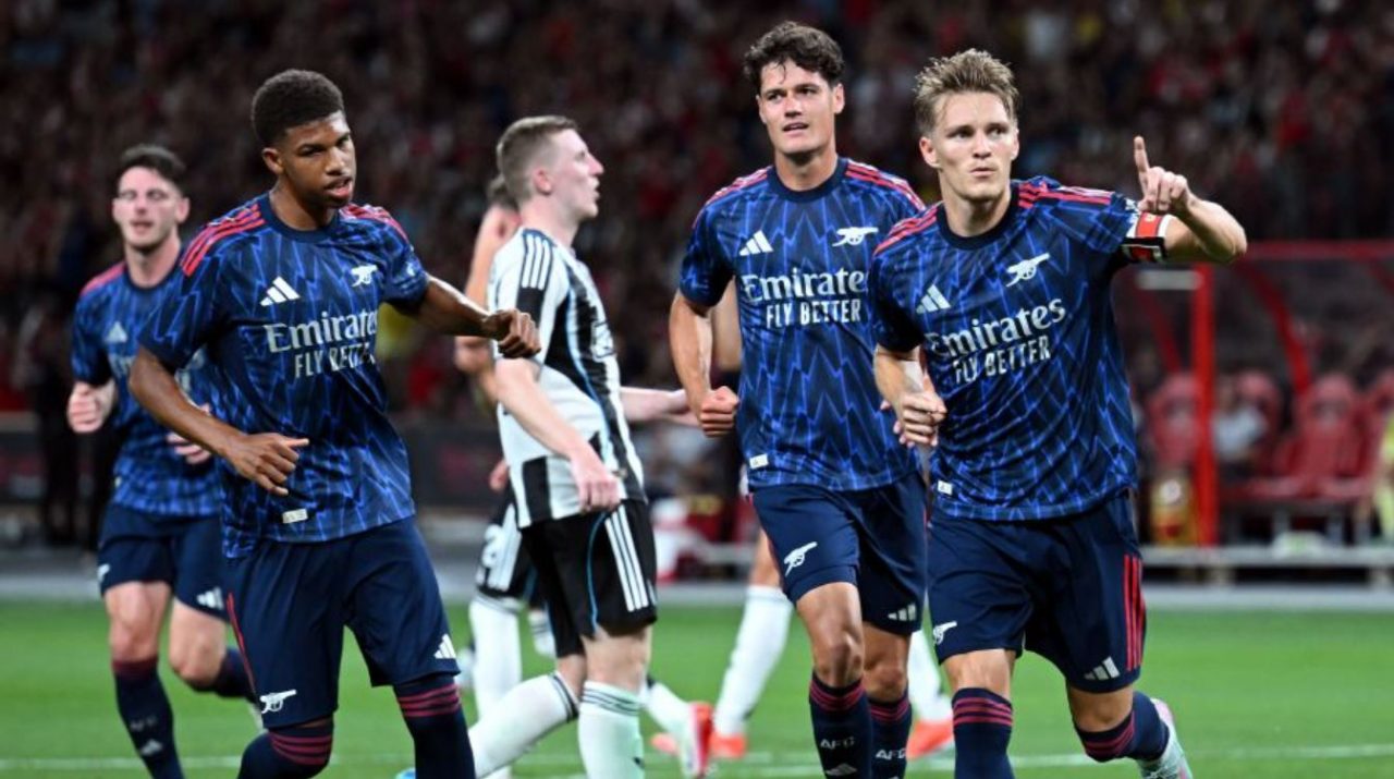 Odegaard Jadi Pahlawan! Arsenal Menang Dramatis