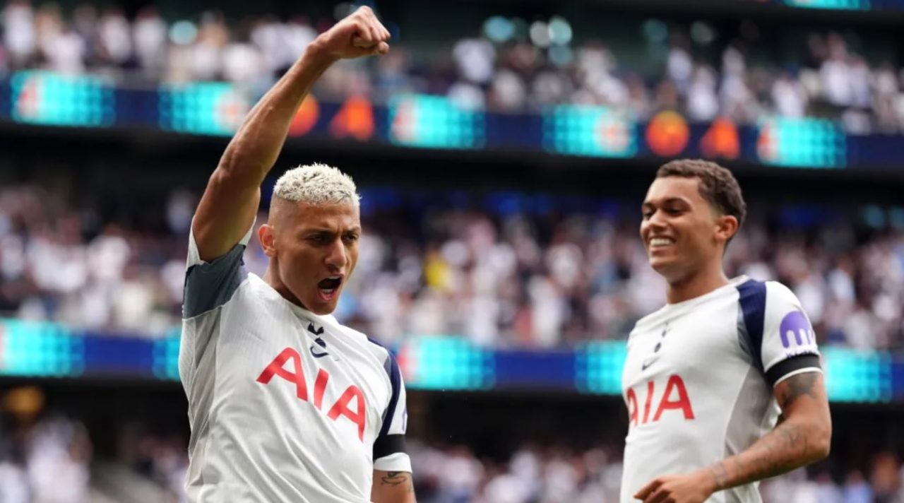 Tottenham Bantai Burnley 3-0! Salto Richarlison Bikin Melongo