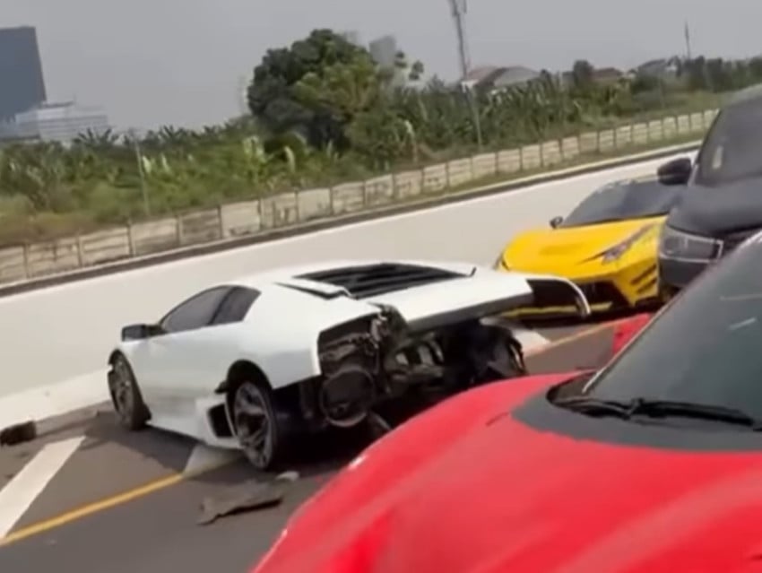 Lamborghini Rp8 Miliar Hancur! Siapa yang Salah?