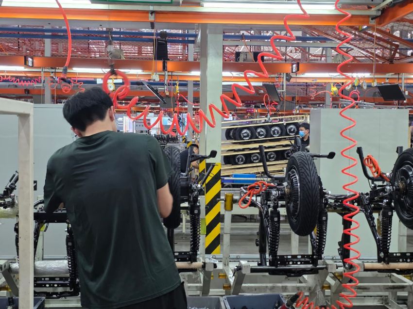 Rahasia Yadea: Pabrik Motor Listrik Futuristik!