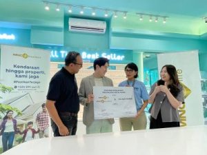 Lensa Jelas, Hidup Aman! Beli Kacamata, Langsung Dapat Asuransi Gratis!