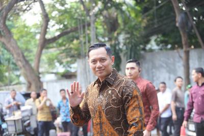 Kereta Cepat Jakarta-Surabaya: AHY Ungkap Titik Terang?