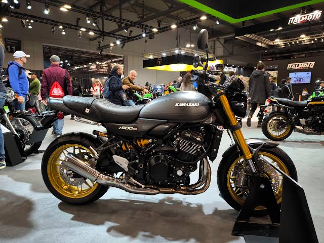 Kawasaki Z900RS 2026: Legenda Lahir Kembali, Fitur Makin Canggih! 1 Kawasaki Z900RS 2026: Legenda Lahir Kembali, Fitur Makin Canggih!