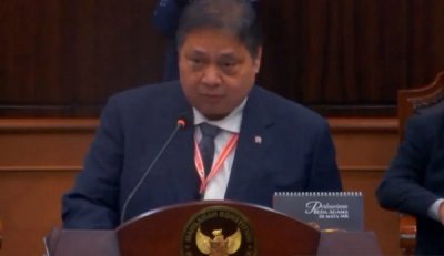 Ekonomi RI Terbang Tinggi? Airlangga Yakin 2025 Tembus 5,2 Persen!