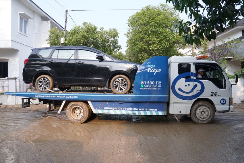 Jakarta Darurat! Mobil Terendam? Lakukan Ini!