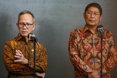 OJK Diguncang Badai Resign! Stabilitas Keuangan RI Aman?