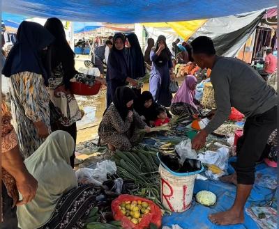 Luar Biasa! Pasar Aceh Tamiang Kembali Berdenyut, Ekonomi Pascabanjir Melesat!