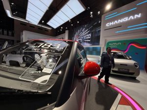 Changan Lumin: Ngopi Cantik Kalah Hemat, EV Rp183 Juta!