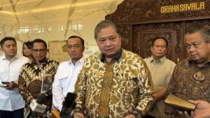 IHSG Melesat! Airlangga Beberkan Kunci Kepercayaan Investor Kembali!