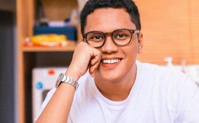 Terkuak! Gurita Bisnis Arief Muhammad, Dari Influencer Hingga Juragan Restoran Padang Milyaran! 1 Terkuak! Gurita Bisnis Arief Muhammad, Dari Influencer Hingga Juragan Restoran Padang Milyaran!