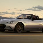 wartakini.id -  Penggemar SUV Mazda bersiaplah untuk pengalaman berkendara yang revolusioner. Mazda, pabrikan otomotif asal Jepang, baru-baru ini mengumumkan penyempurnaan signifikan pada model CX-5 tahun 2026, yang diklaim akan menawarkan sensasi mengemudi layaknya mobil sport. Rahasianya? Inspirasi langsung dari DNA mobil sport legendaris mereka, Mazda MX-5 Miata.