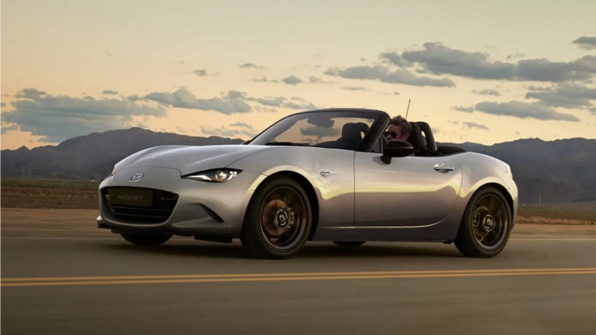 wartakini.id - Penggemar SUV Mazda bersiaplah untuk pengalaman berkendara yang revolusioner. Mazda, pabrikan otomotif asal Jepang, baru-baru ini mengumumkan penyempurnaan signifikan pada model CX-5 tahun 2026, yang diklaim akan menawarkan sensasi mengemudi layaknya mobil sport. Rahasianya? Inspirasi langsung dari DNA mobil sport legendaris mereka, Mazda MX-5 Miata. 1 wartakini.id - Penggemar SUV Mazda bersiaplah untuk pengalaman berkendara yang revolusioner. Mazda, pabrikan otomotif asal Jepang, baru-baru ini mengumumkan penyempurnaan signifikan pada model CX-5 tahun 2026, yang diklaim akan menawarkan sensasi mengemudi layaknya mobil sport. Rahasianya? Inspirasi langsung dari DNA mobil sport legendaris mereka, Mazda MX-5 Miata.