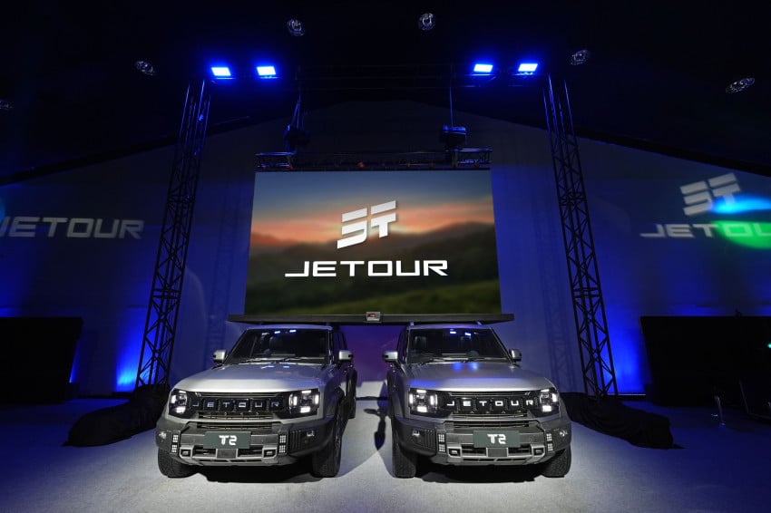 Jetour T2: Atap Baja Anti-Penyok, Siap Mudik Ekstrem!
