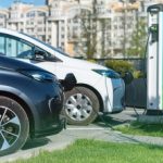 Harga Minyak Dunia Menggila, Kendaraan Listrik Jadi Tameng Ekonomi Indonesia?