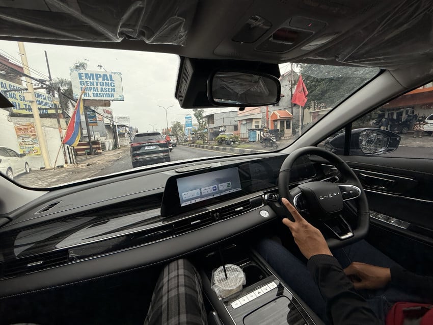 bbm terancam naik ini cara hemat bensin hingga 30 tanpa harus ganti mobil listrik har