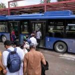 Bensin Melejit, Pakistan Gratiskan Angkutan Umum!