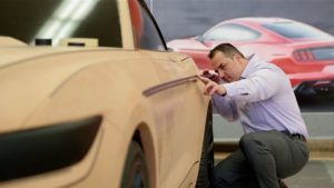 Desainer Ikonik Mustang Pimpin Revolusi Desain McLaren!