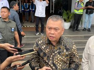 mengejutkan taksi online jadi kunci kronologi kecelakaan kereta bekasi 16 tewas