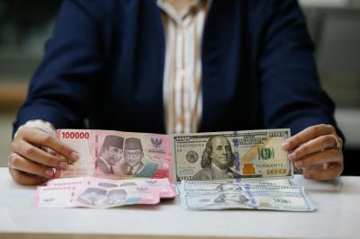 Wartakini 4 rupiah terancam badai dolar as makin perkasa tembus rp17 661