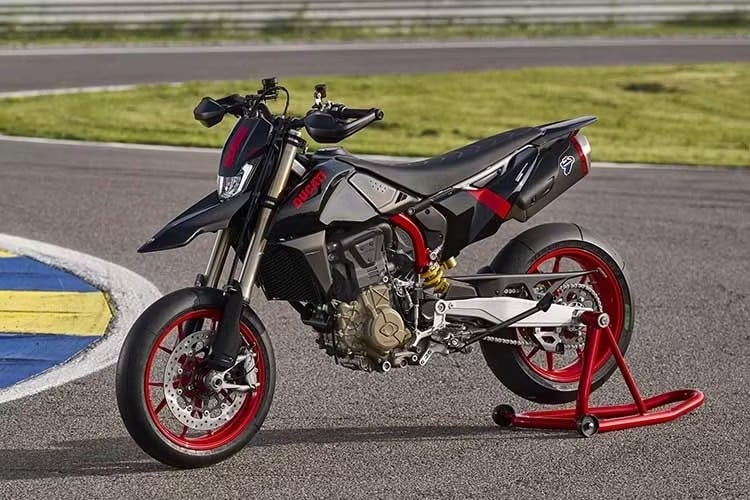 Terungkap! Ducati Hypermotard Nera 2026, Sang Penjelajah Hitam!
