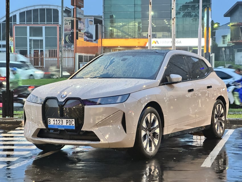 BMW iX Rp2,6 Miliar Mengapa Mahal Tapi Bikin Ketagihan 14 BMW iX Rp2,6 Miliar Mengapa Mahal Tapi Bikin Ketagihan