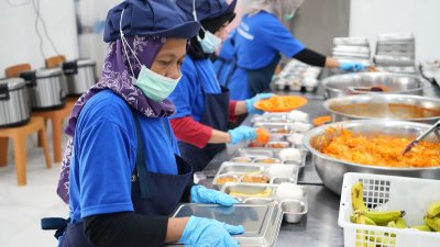 Makan Gratis Disetop Libur Sekolah Hemat Triliun 6 Makan Gratis Disetop Libur Sekolah Hemat Triliun