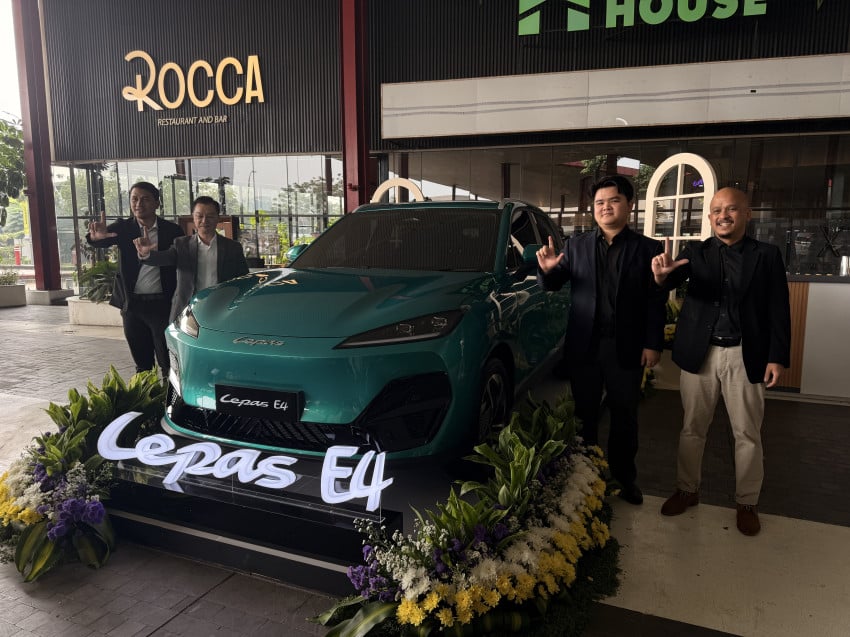 SUV Listrik Elegan Ini Bikin Semua Melirik