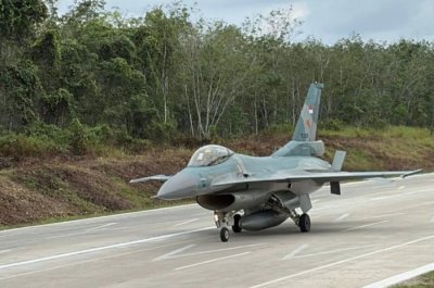Geger Tol RI Disiapkan Pendaratan Jet Tempur