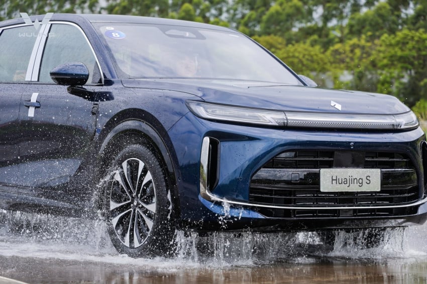 Wuling Bikin Geger SUV Mewah Bak Pesawat Terbang