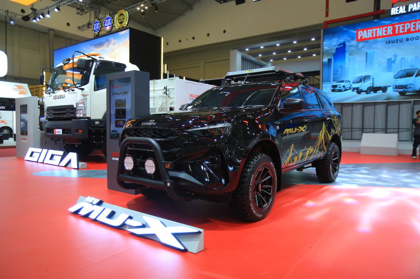 Isuzu mu-X Terbaru Mengguncang GIIAS Siap Libas