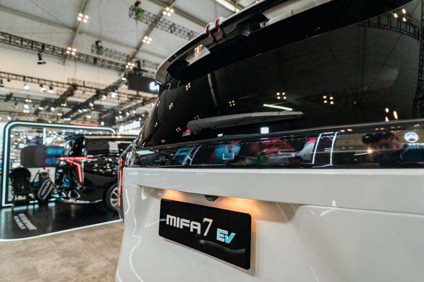 MPV Listrik Mewah Ini Guncang GIIAS 2026 12 MPV Listrik Mewah Ini Guncang GIIAS 2026