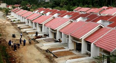 Perumnas Beri Kejutan Ratusan Keluarga Punya Rumah