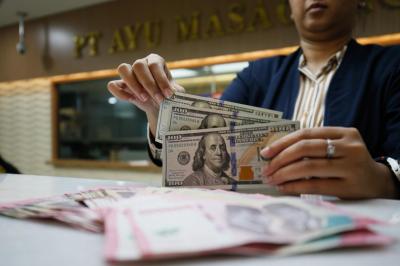 Rupiah Bikin Dolar AS Terkapar Angka Fantastis 5 Rupiah Bikin Dolar AS Terkapar Angka Fantastis